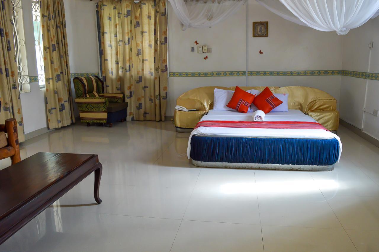 Sanana Conference Center And Holiday Resort Mombasa Exterior photo