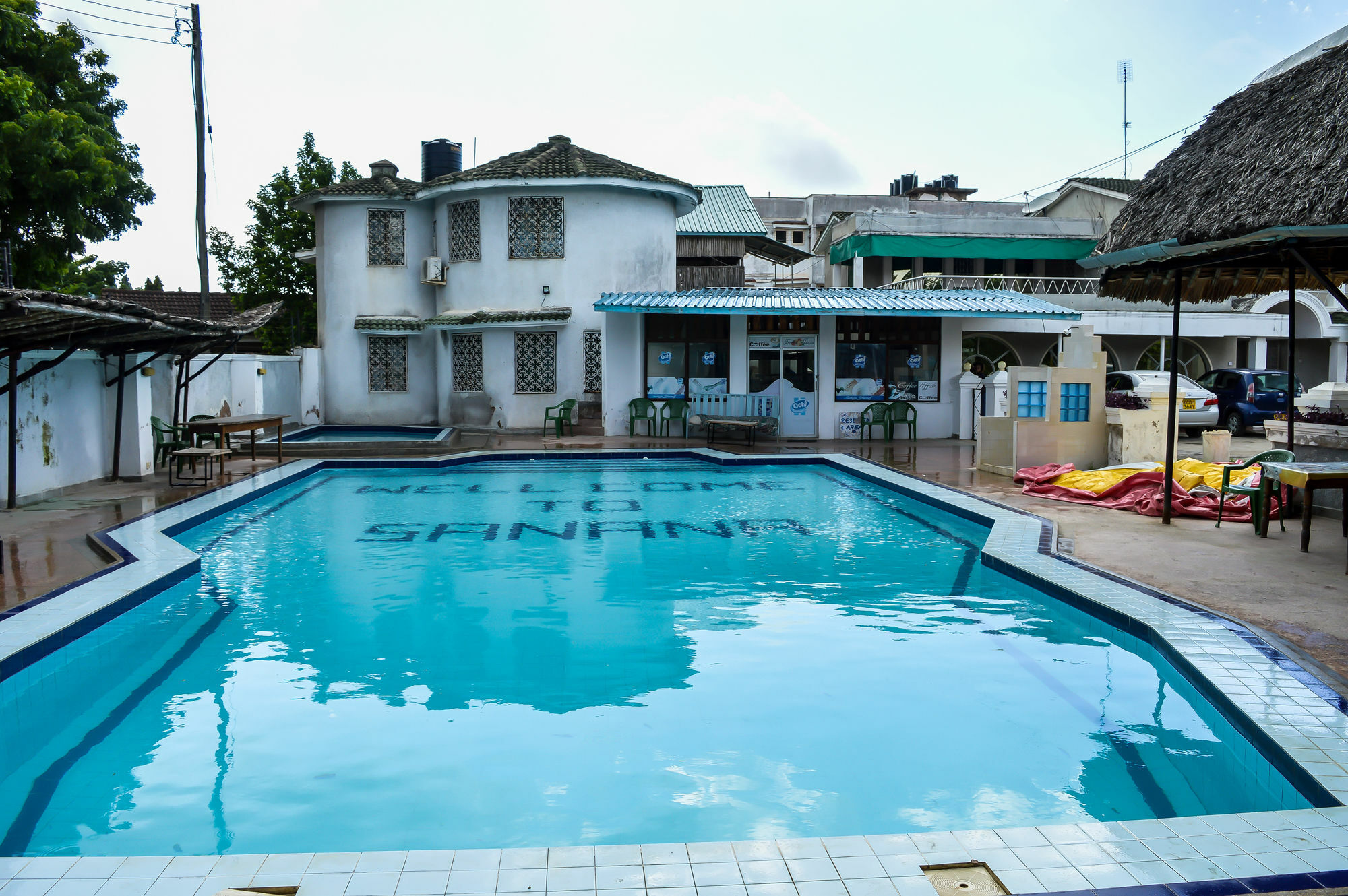 Sanana Conference Center And Holiday Resort Mombasa Exterior photo